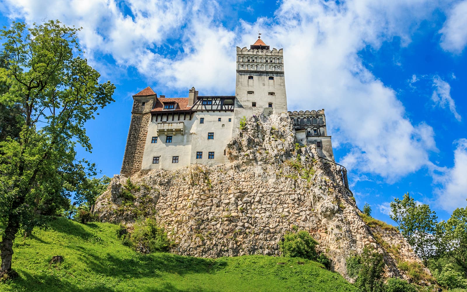 From Bucharest: Bran Castle, Peles Castle, & Brasov Small-Group Guided Tour
