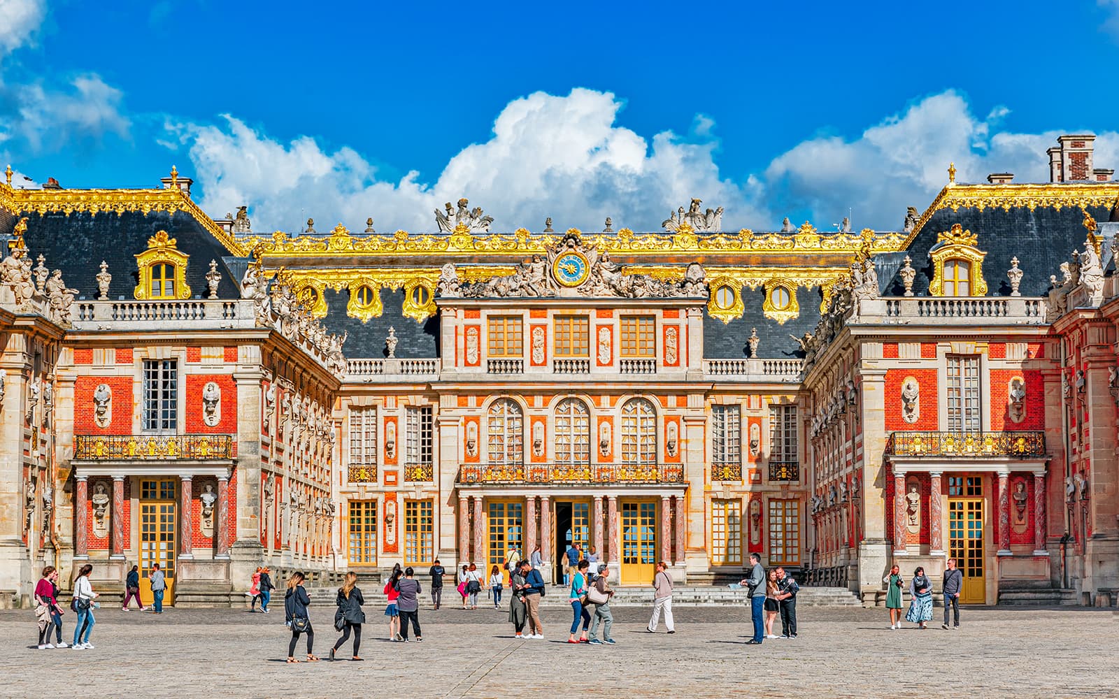 From Paris: Versailles Palace & Giverny Guided Day Trip
