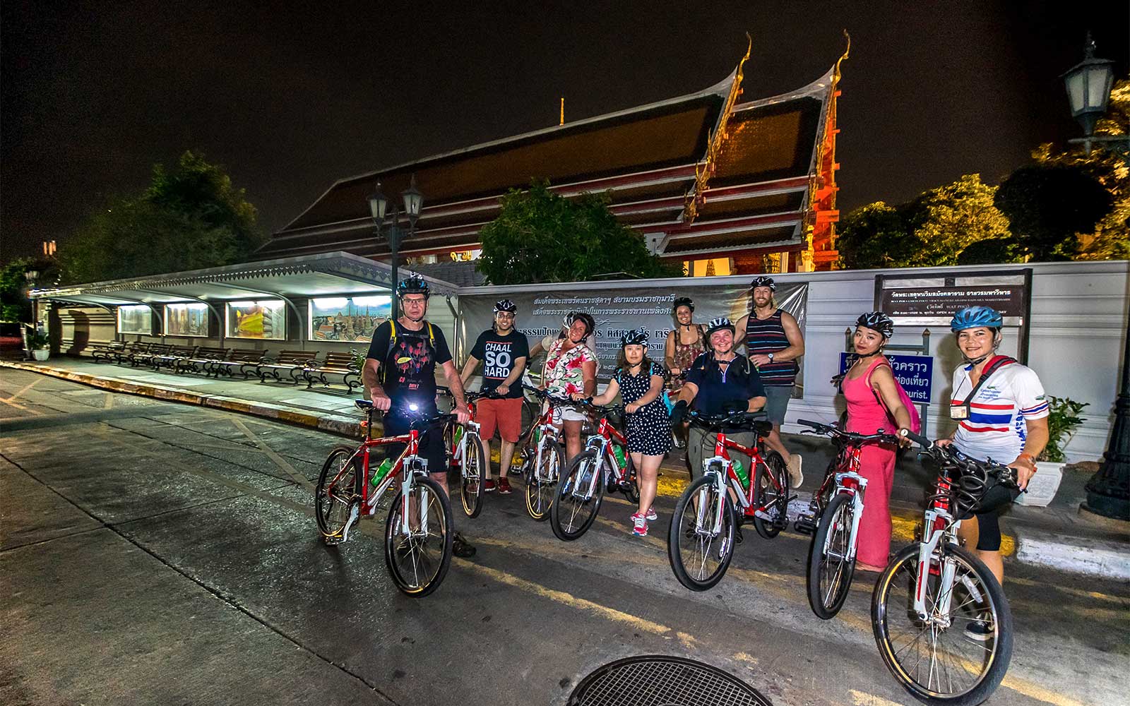 Bangkok Night Bike Tour with Temples & Flower Market