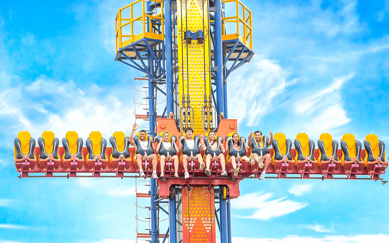 Half-Day VinWonders Pass with Round-Trip Vinpearl Cable Car Tickets