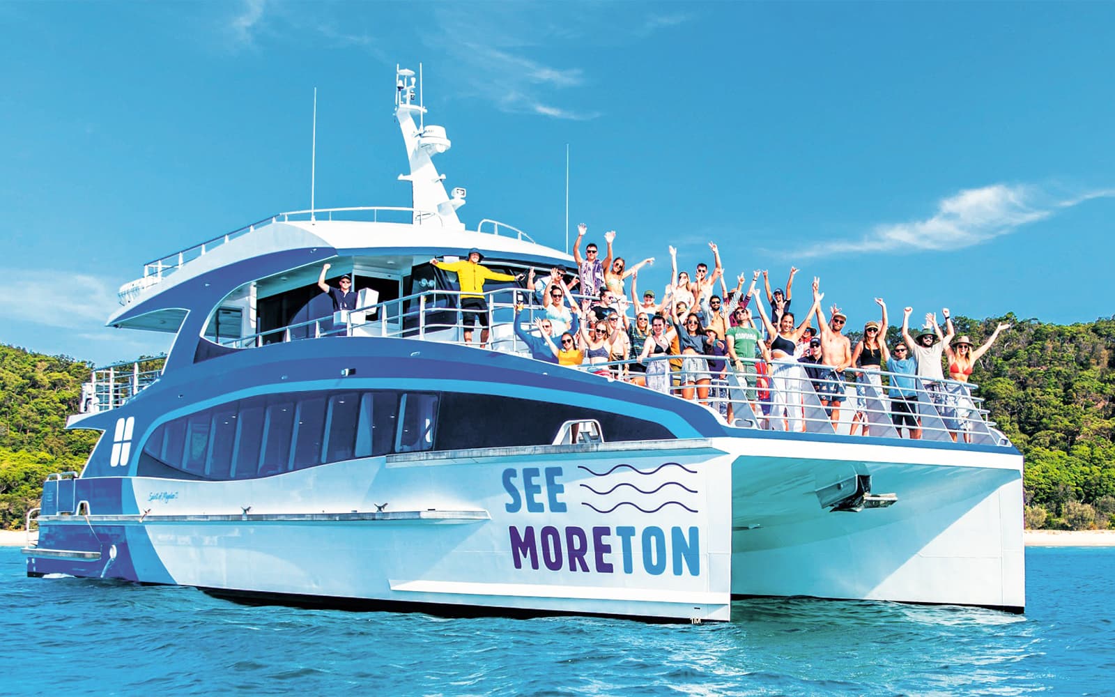 Moreton Island: Dolphin Eco-Cruise & Tangalooma Wrecks Snorkel Tour