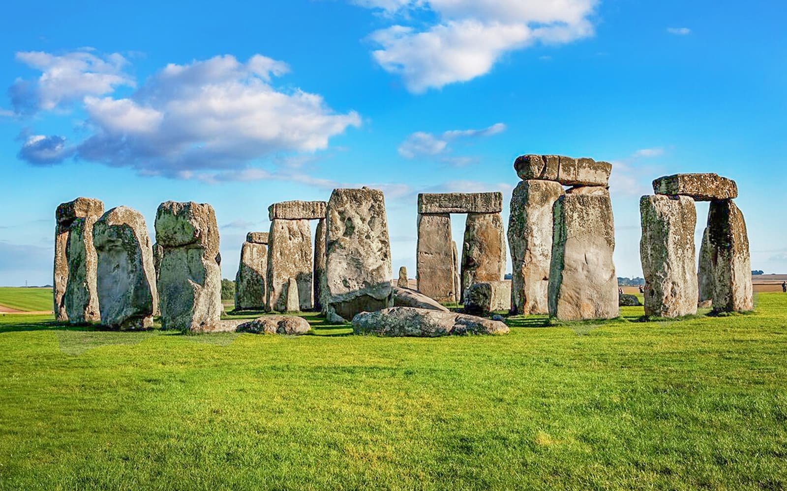 England In One Day: Stonehenge, Bath, Stratford and Cotswolds Tour