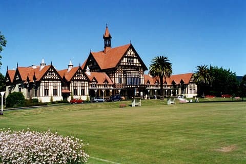 Excursão privada: Viagem diurna à Rotorua e Cavernas de Waitomo, saindo de Auckland