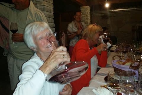 Cena de bodega dividida: clases autóctonas de la región de Kastela