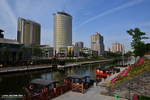 Private Transfer with Guide: Xi'an International Airport to Xian Hotel