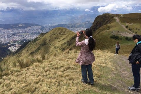 Tour privato della città di Quito con Teleférico e giro a cavallo nel vulcano Pichincha