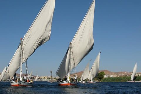 Luxor: Hatshepsut, Valley of Kings och Felucca Ride, guide
