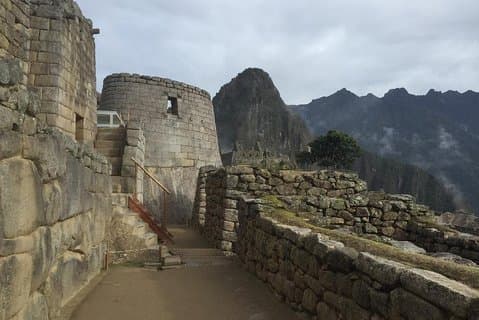 Tour de Machu Picchu y Valle Sagrado de la noche a la mañana