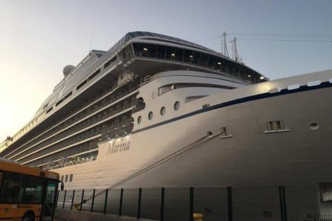 Besondere Cruceros
