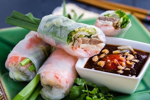 Cours de cuisine avec voyage à la ferme et massage aux herbes
