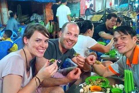 Small-group Saigon Sky View & Michelin Street Eats