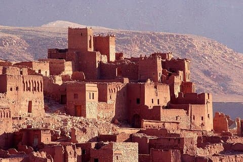 Voyage privé de 4 jours à Marrakech depuis Meknès via le désert de Merzouga