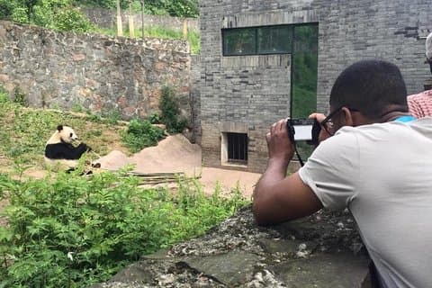 オールインクルーシブ成都のパンダ基地とオプションの観光ツアー