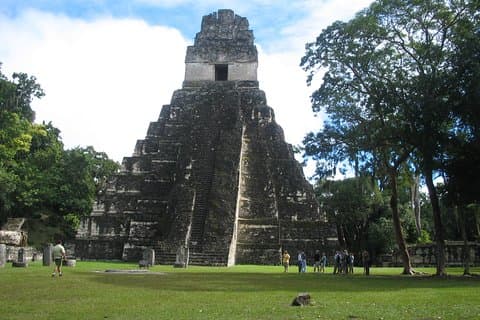 2-daagse trip naar Tikal en Yaxha-ruïnes