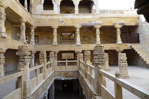 Cammina e parla con il forte di Jaisalmer