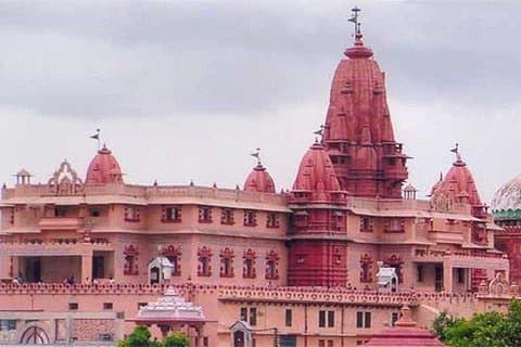 Krishna Janambhoomi e Santo Goverdhan Parikrama di Delhi