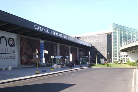 カタニア空港への個人送迎