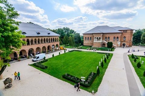 Viagem Privada de Meio Dia ao Mosteiro de Snagov e ao Palácio Mogosoaia de Bucareste