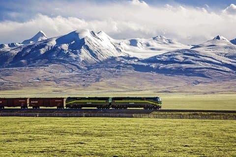 Small-Group 5-Night Lhasa Tour by Train from Shanghai