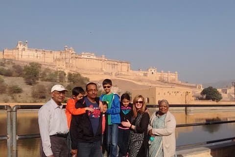 Över natten Jaipur City & Galta Ji Temple Tour