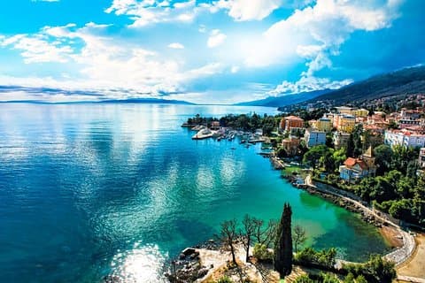 Från Zagreb: Opatija, Rijeka & Trsat Guidad tur i liten grupp