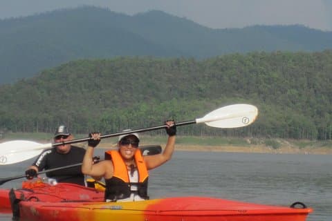 Nr 1 Chiang Mai: Kajakpaddling på Sirilanna-sjön eller SUP-dagstur