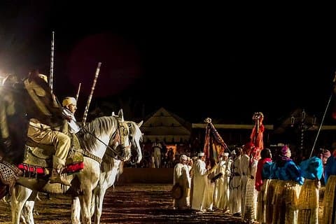 Auténtica cena marroquí y espectáculo cultural en vivo en Marrakech