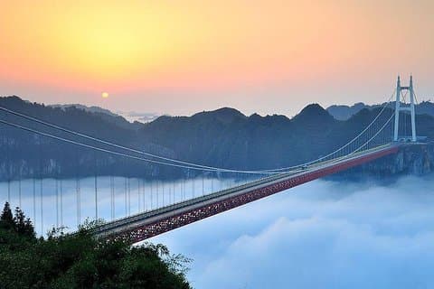 Privétransfer van Zhangjiajie naar Fenghuang en stopt bij Aizhai-bruggebied