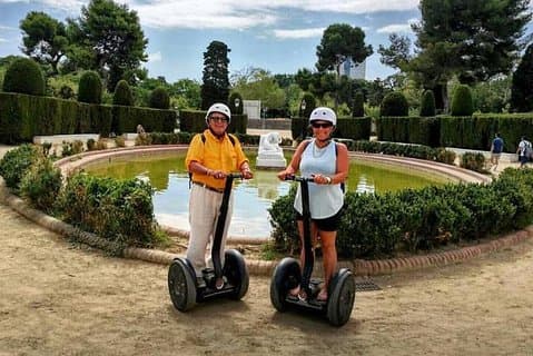 Barcelona Guidad natt 2-timmars privat Segway-tur
