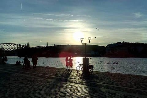 Unusual Prague 6 horas Tour Privado a Spots Conocidos y Desconocidos