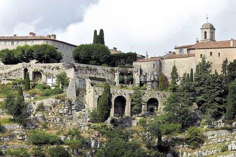 Excursión de día completo para grupos pequeños a los pueblos medievales de la Riviera Francesa desde Niza