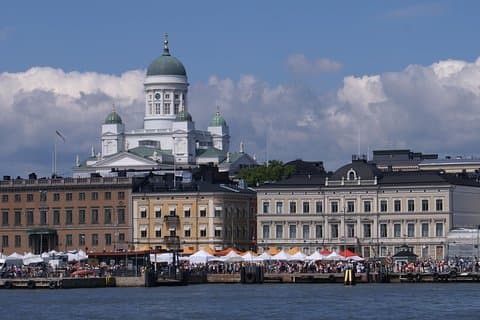 Balade privée à pied : visite d’Helsinki en une demi-journée