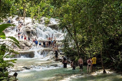 Private Führung zum Blue Hole und Dunn's River ab Montego Bay