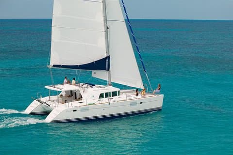 Croisière en catamaran à la journée