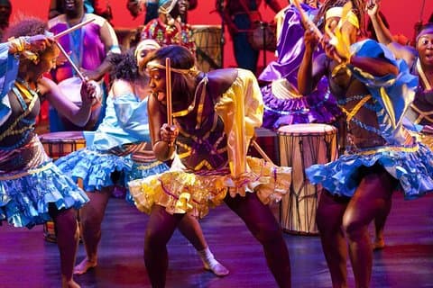 Nairobi Bomas kulturelle danseshow og middag Carnivore Restaurant