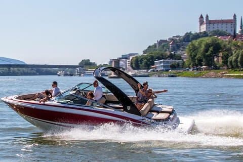 Bratislava en hors-bord 1 Heure