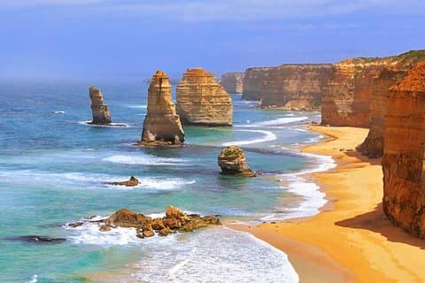 Full Day Private Custom Tour of Great Ocean Road & 12 Apostles