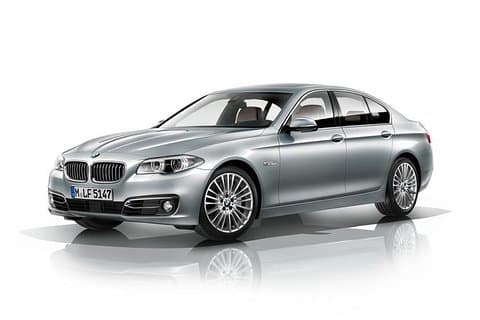 Luxury Agra day tour from Delhi by Mercedes Car