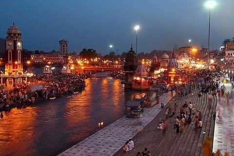 Haridwar y Rishikesh Tour de 1 día desde Delhi con almuerzo y guía