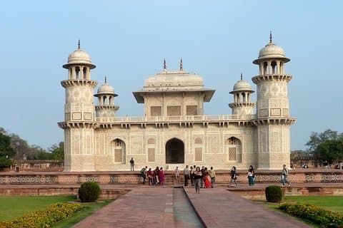 Taj Mahal, Agra Fort & Fatehpur Sikri by Private Vehicle