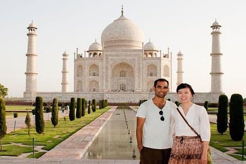 Private City Tour of Agra inclusief lunch en foto's genomen in de Taj Mahal