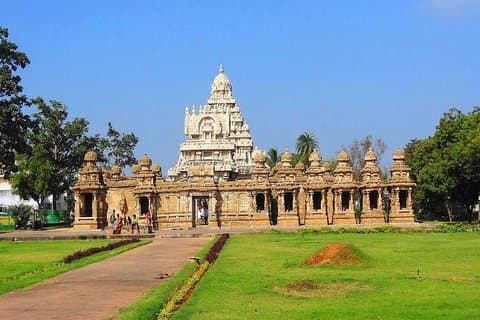 Alti templi indù a Kanchipuram