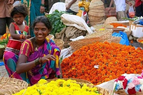 Mumbai's Marketplace by Dawn