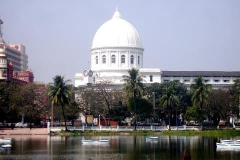 The Second City of Empire: A Kolkata Heritage Walking Tour with Private Transfer