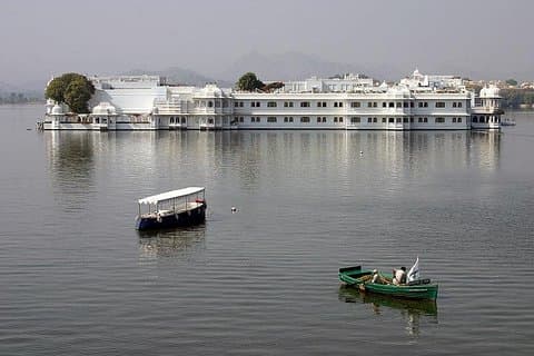 Crystal Gallery, Lake Pichola & Dinner at Jag Mandir Palace - Udaipur