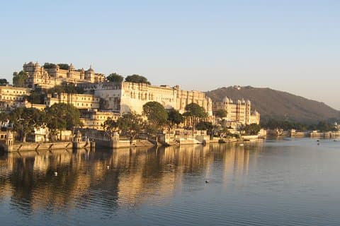 Udaipur romántico: una excursión de 2 noches desde Jodhpur a través de transferencias privadas