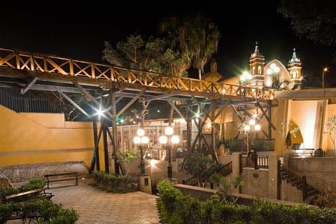 Privat tur: Barranco Sightseeing Tour, inkludert Osma Museum, Dedalo Store og Suksesbroen