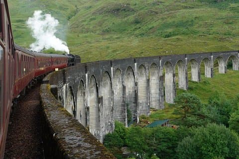 From Edinburgh: 2-Day Steam Train & The Great Glen Tour