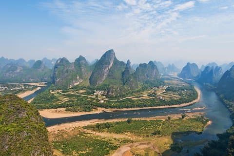 Private Car Transportation from Yangshuo Train Station to Hotel in Yangshuo