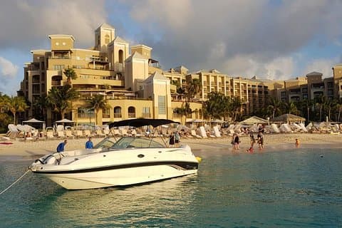 Privat FullDay Stingray City, Snorkling, Kaibo Bar & Grill og Starfish Beach